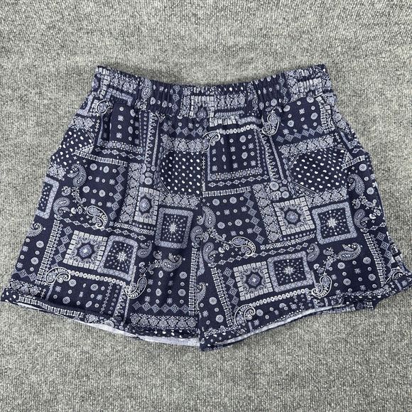 Almost Famous Shorts Women's Size ‎ 2X Elastic Waist Stretch Fleece Pockets - Picture 1 of 7